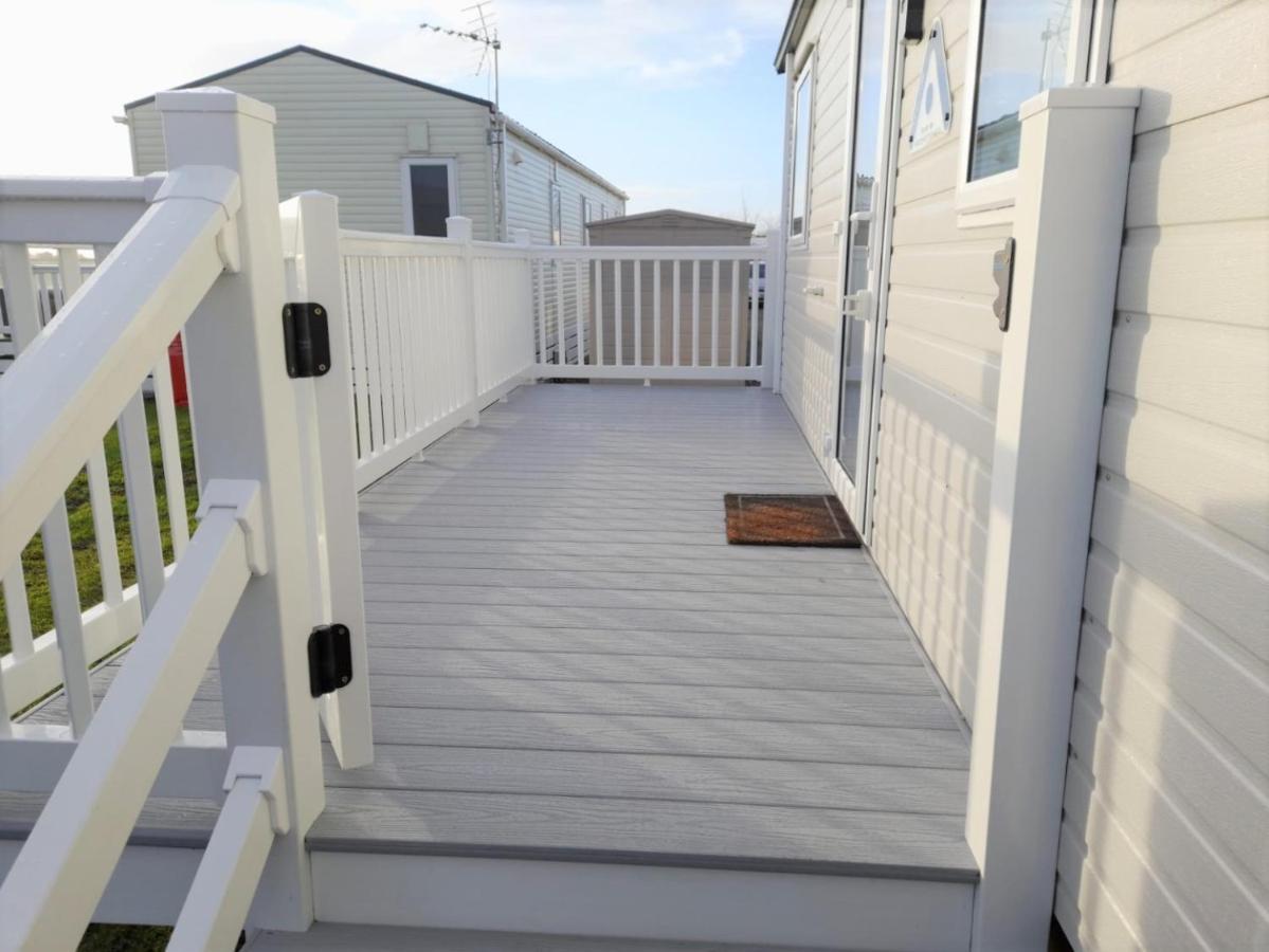 3 Bedroom Modern Caravan Sleeps Up To 8 Міллом Екстер'єр фото