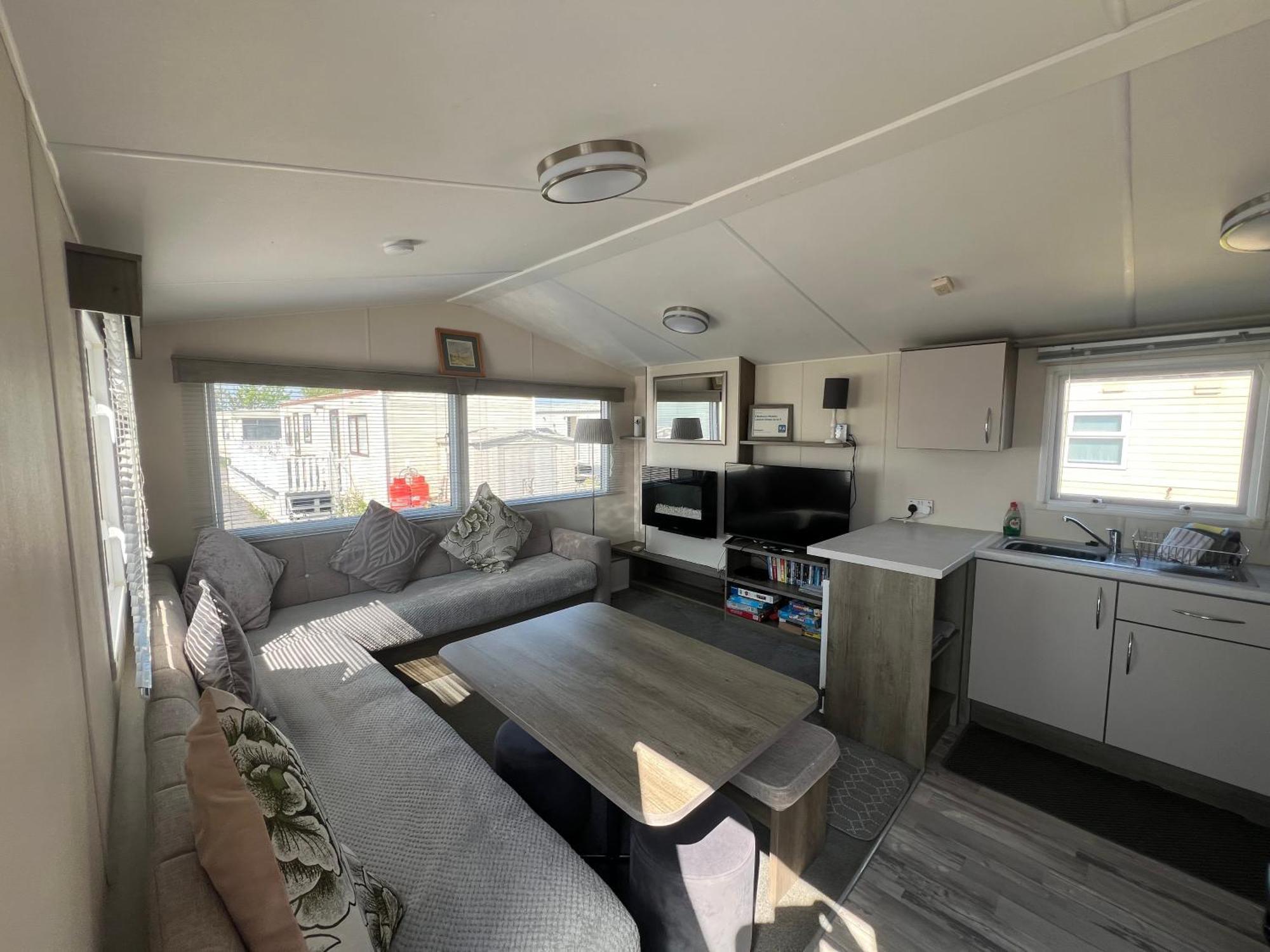 3 Bedroom Modern Caravan Sleeps Up To 8 Міллом Екстер'єр фото